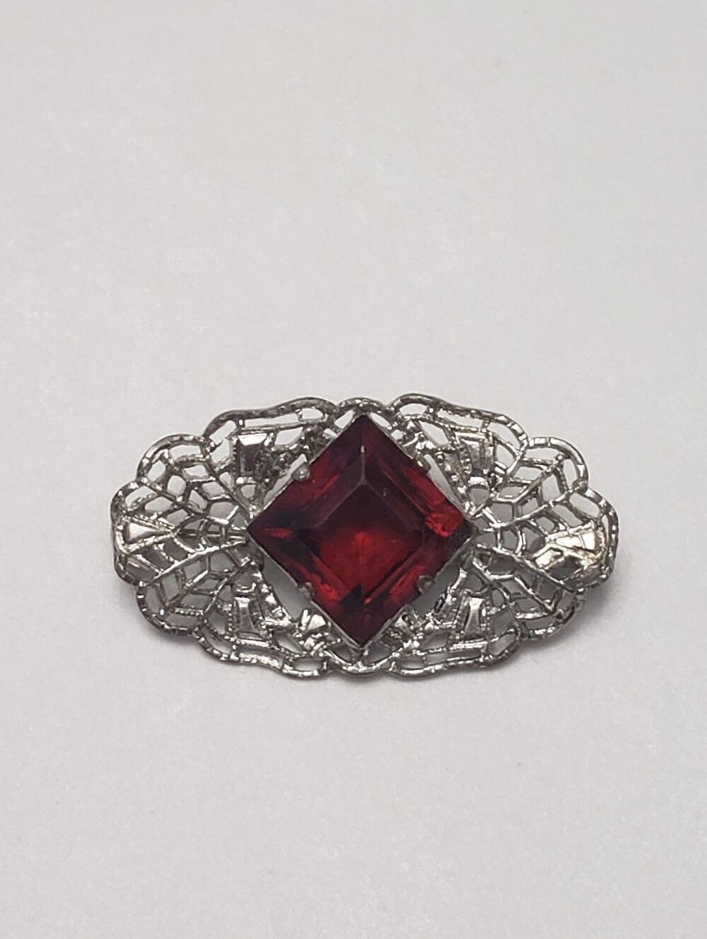 VINTAGE Estate Sale Pin Silver Filigree & Glass Ruby Stone